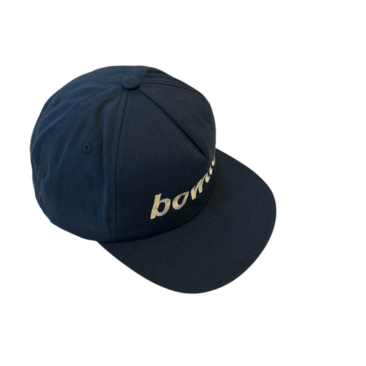 BWTLK NAME 5PANEL FLATCAP-Navy