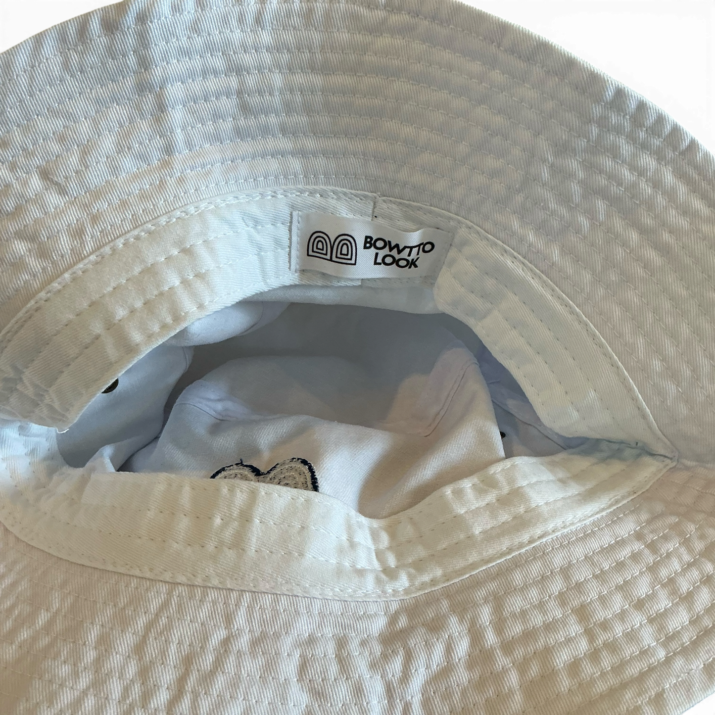 BWL LOGO BUCKET HAT-White